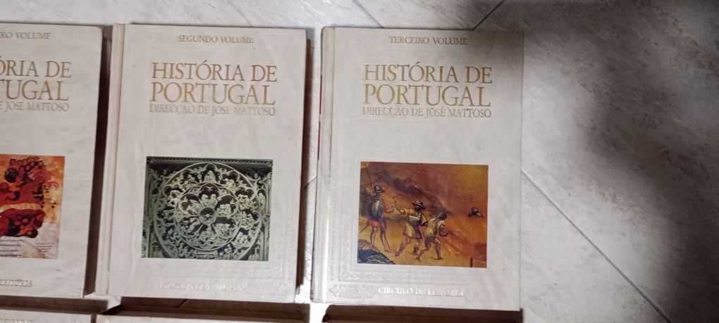 Seis volumes História de Portugal, Direção de José Matoso