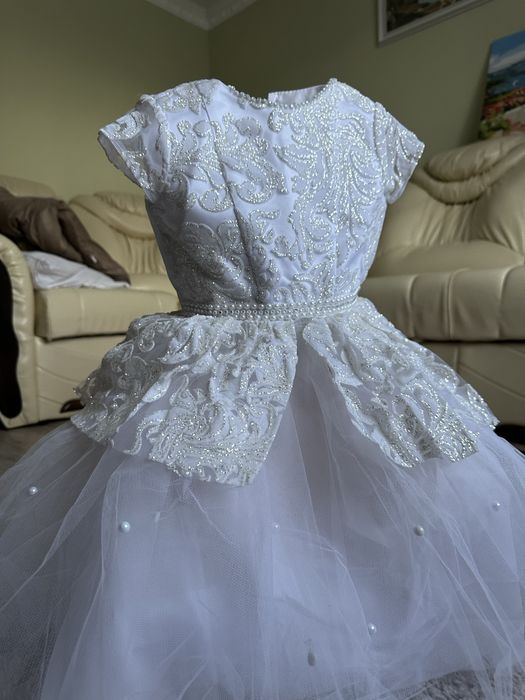 Пишне плаття  для дівчинки 2-3 роки