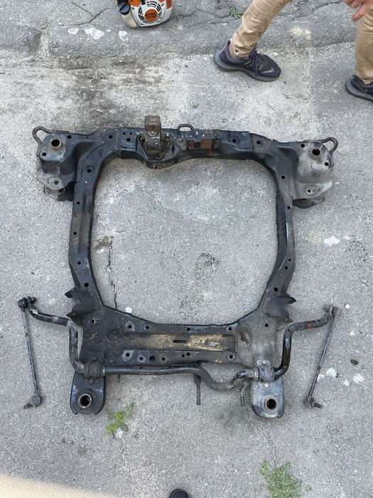 Підрамник Кіа Соренто 2 Kia Sorento 2009-2014 подрамник 4x4
