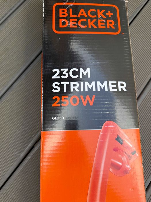 Aparador de relva 250W 23cm Black & Decker GL250