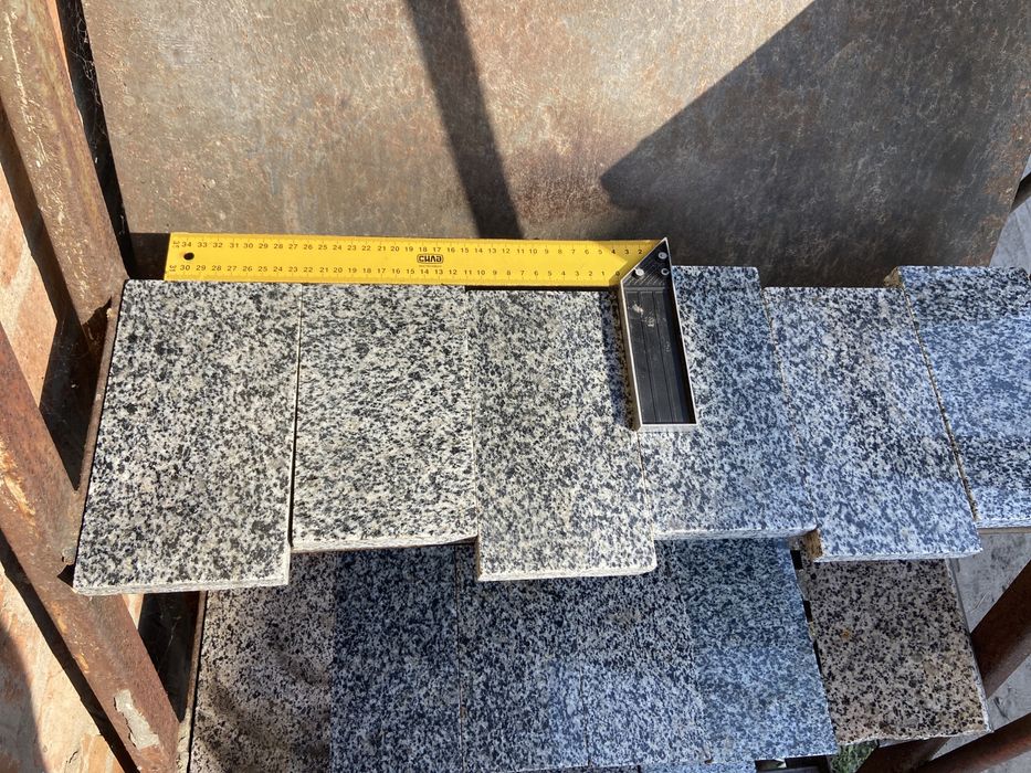 Граніт , плитка,залишки