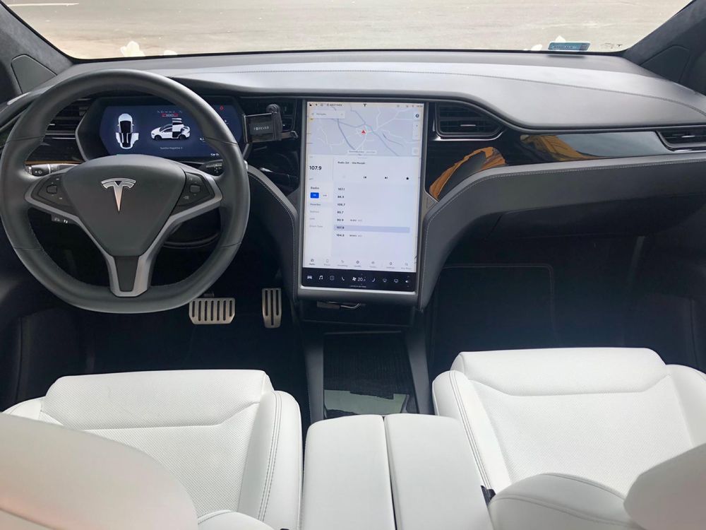 Auto do ślubu / Tesla model X S