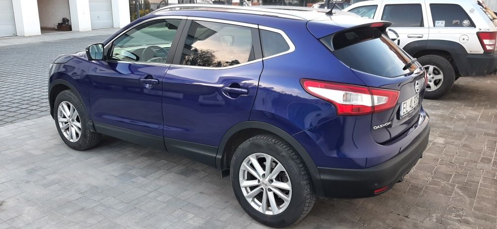 Nissan Qashqai full opcja 4x4 salon PL kamery 360 Ledy