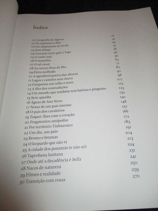 Livro De Mapas a Tesouros João António Tavares autografado