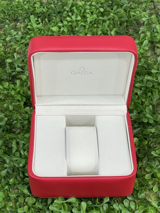 Коробка , бокс для часов Омега
