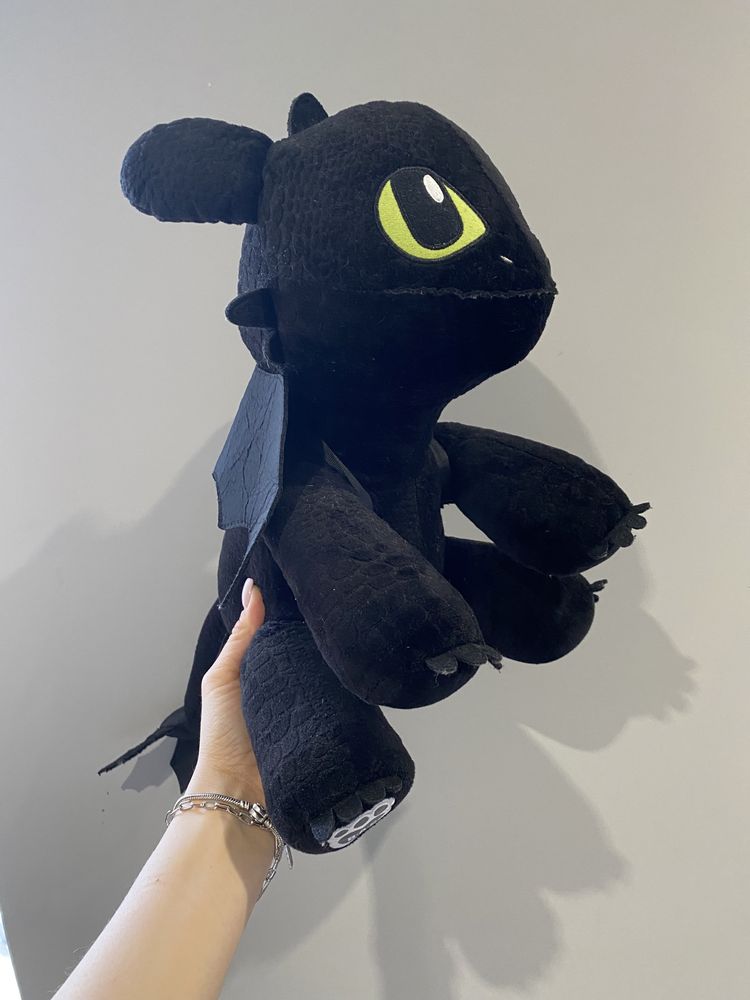 Як приборкати дракона. Беззубик. Dragons
