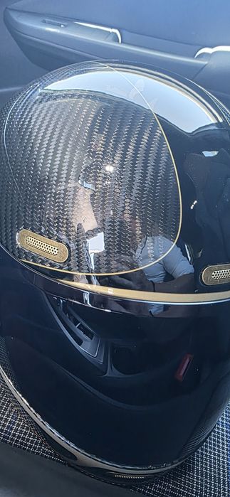 Capacete 100% carbono 2 viseiras
