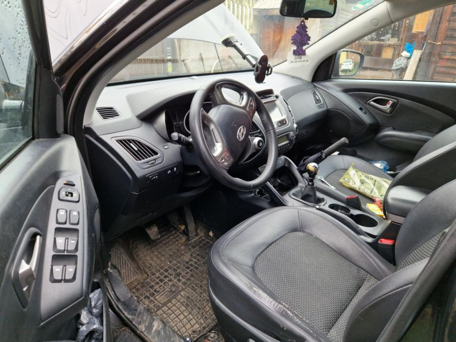 Samochód Hyundai ix35 po kolizji