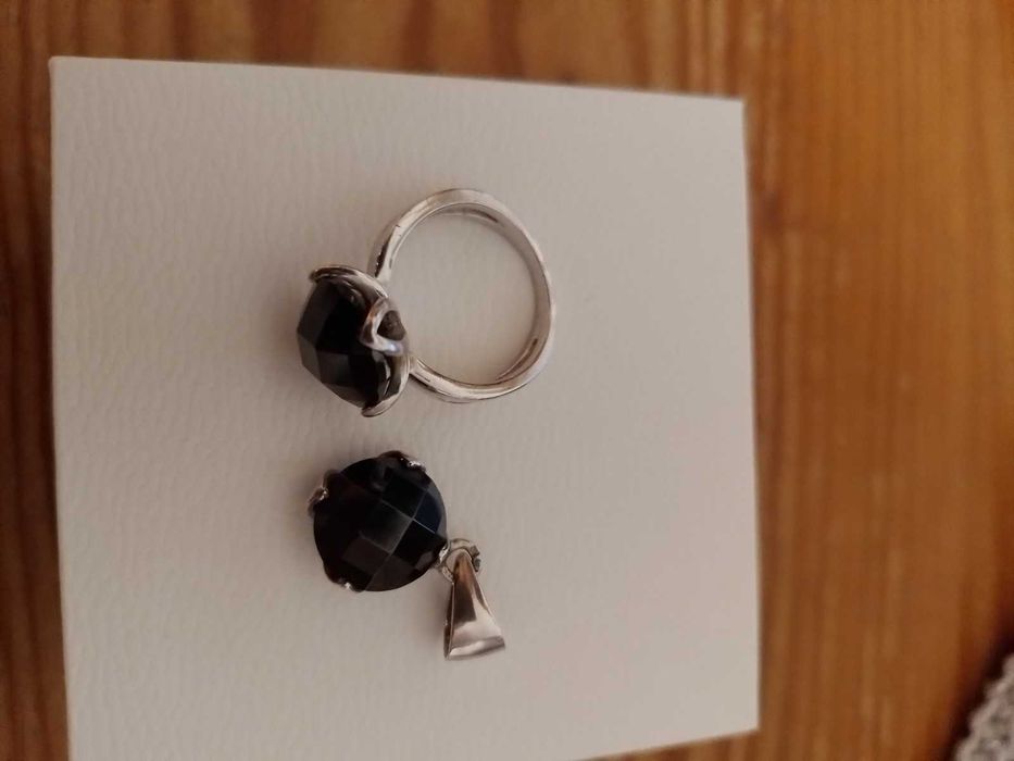 Anel e pendente prata de Lei 2  cores Transparente e preto tamanho 12