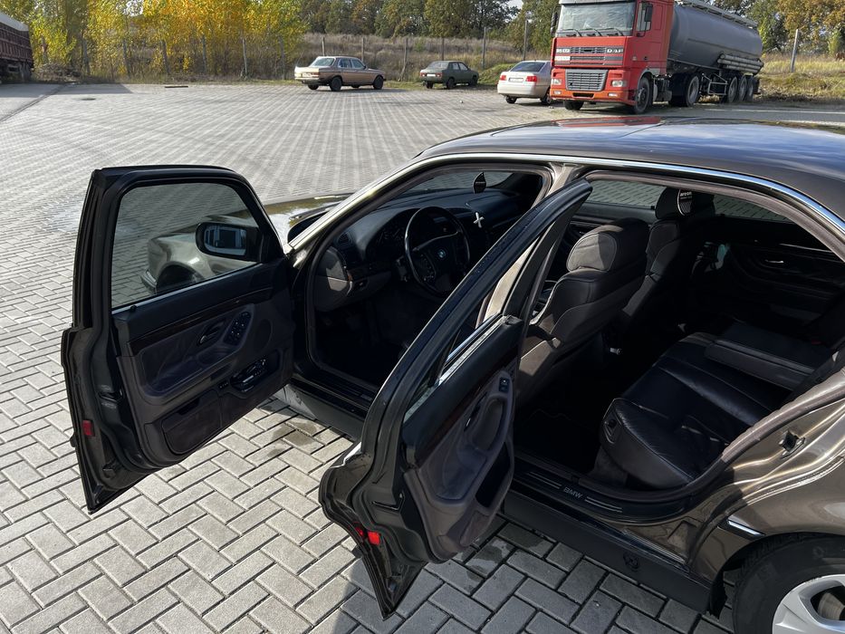 Продам BMW 740i e38 4.0 газ/бенз