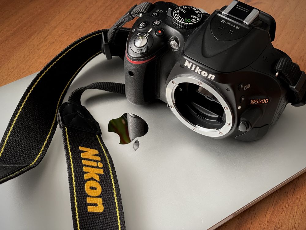 Фотоаппарат Nikon D5200 kit 18-55mm
