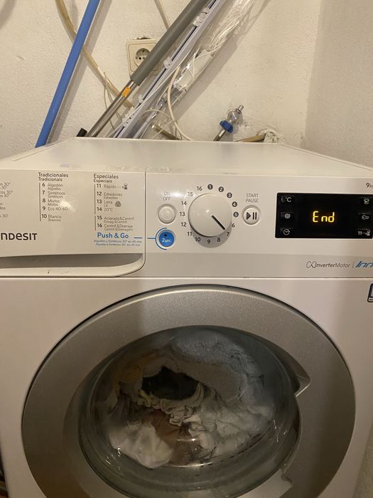 Maquina lavar roupa Indesit