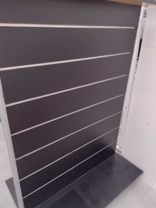 Expositores para ganchos 1,50 m x 90 cm – Preto