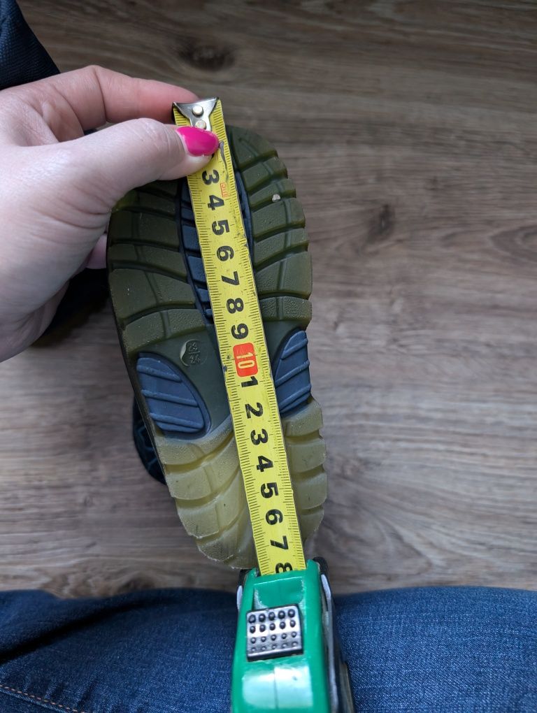 Świecące śniegowce rozmiar 24