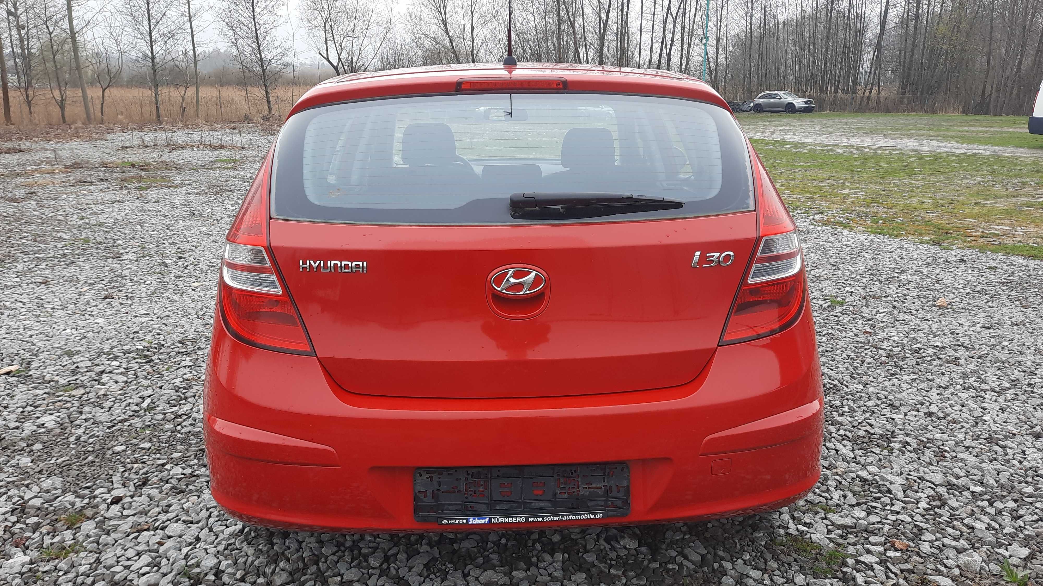 Hyundai i30 1.4 16V Benzyna 110 KM / Klima / Alu / Oryginał lakier