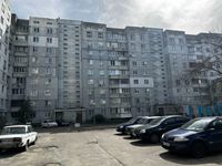 Продам двокімнатну квартиру в Києві, пр-кт Червоної калини. Жилий стан
