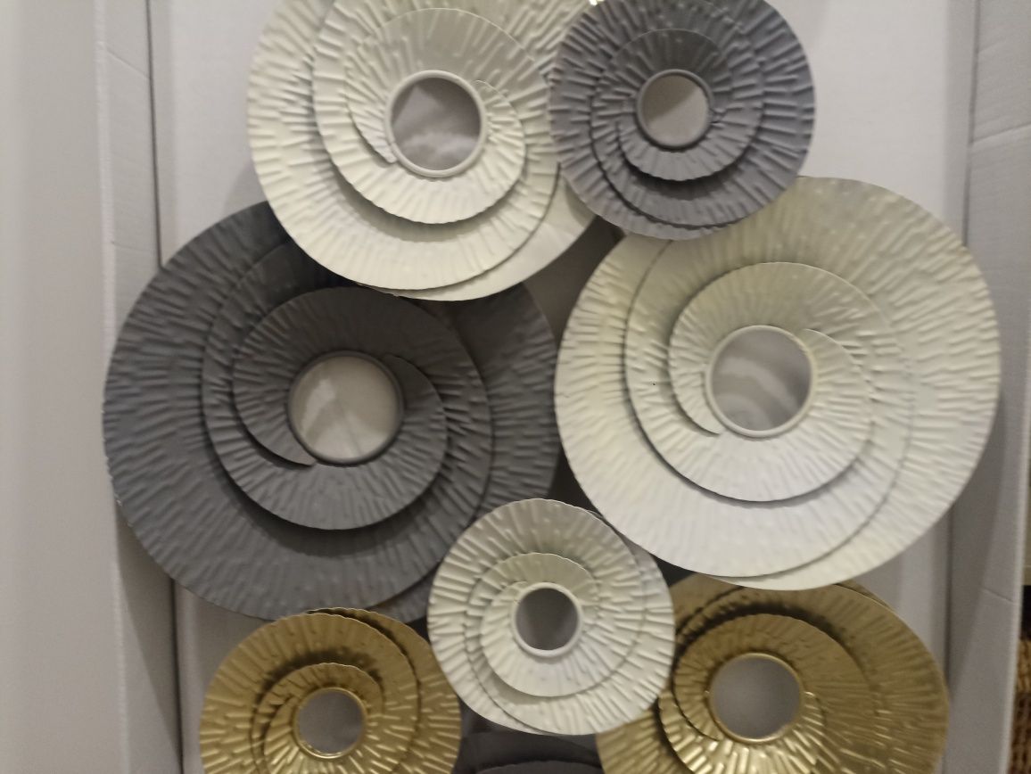 Decoração de metal