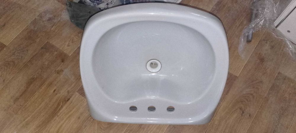 Раковина, умывальник для ванной