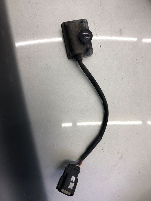 Jaguar xj 351 kamera cofania