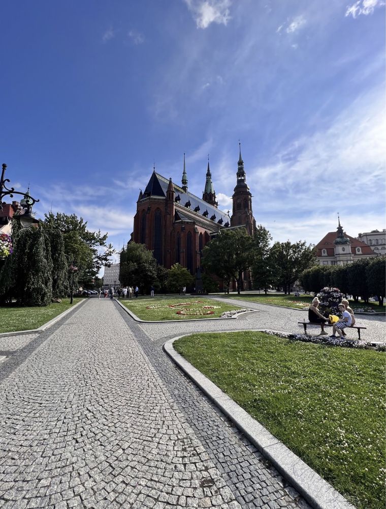 Dwa Pokoje w Centrum, Rynek 1