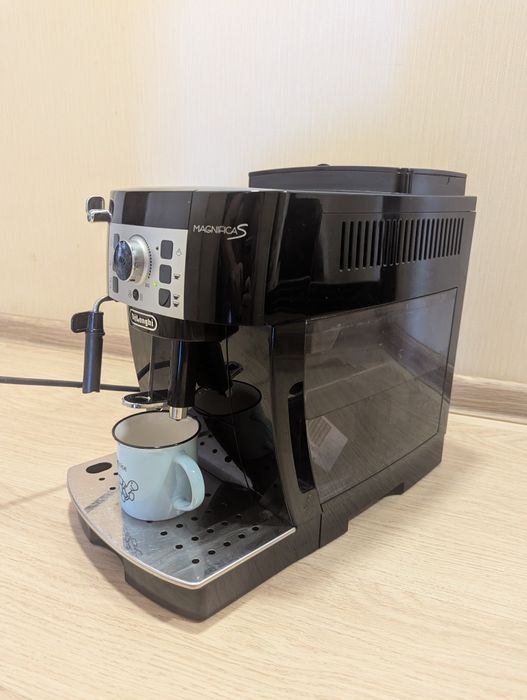 Кофемашина / Кофеварка Delonghi Magnifica S