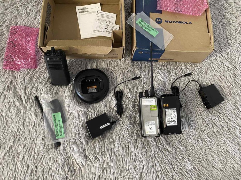 Рация Motorola CP100D Портативная радиостанция Аналоговое радио