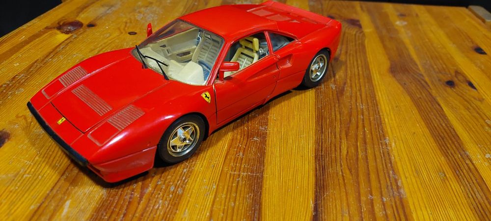Model 1:18 Ferrari GTO Bburago