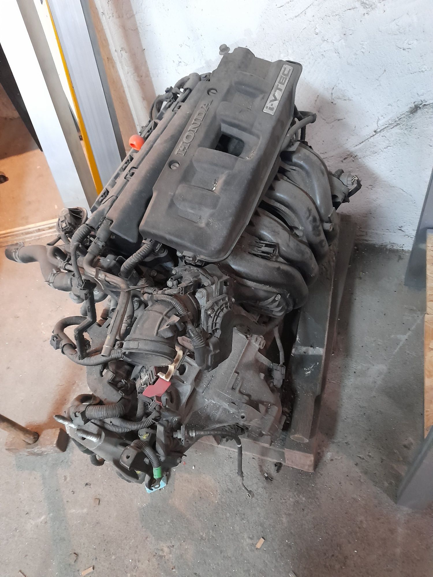 Vendo motor honda civic r18a2