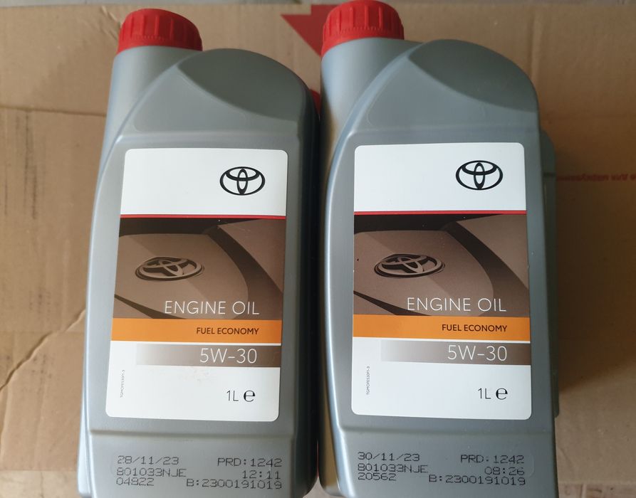 Оригинальное 5w30 моторное масло Toyota  ENGINE OIL Fuel Economy