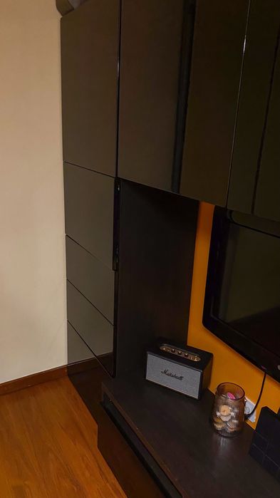 Móvel Ikea Preto para televisão e arrumação