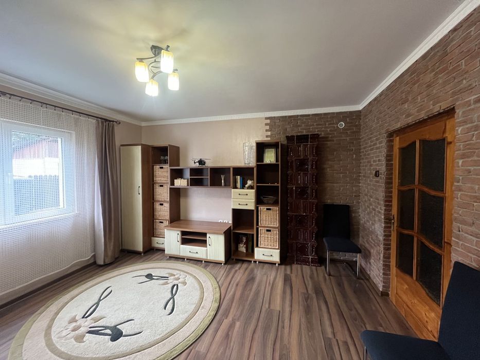 Житловий будинок з мансардою