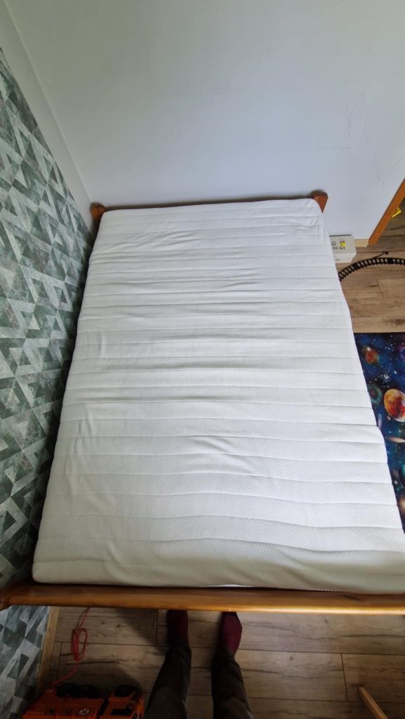 Sprzedam materac 140x200