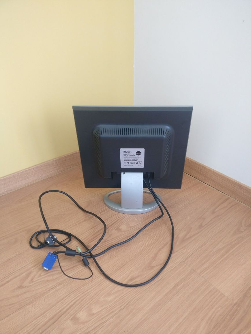 Monitor 19" Yakumo