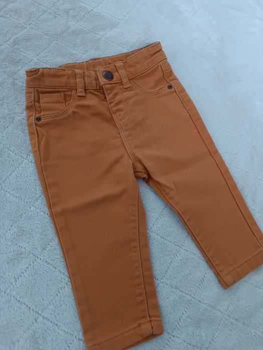 Bawełniane eleganckie spodnie chłopięce, 74 Primark