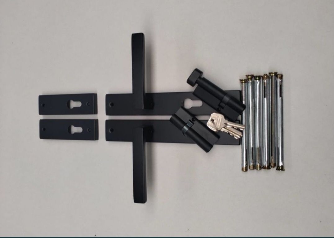 NOWE drzwi zewnętrzne metalowe gr. 68 mm winchester 90 prawe