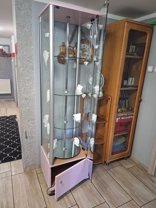 Witryna ekspozycyjna, gablota jubilerska obrotowa