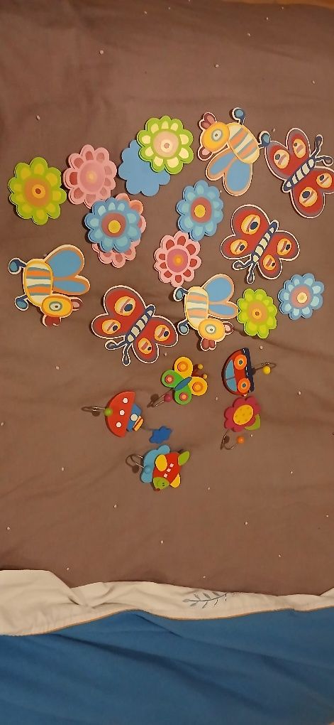 Cabides e adornos quarto criança