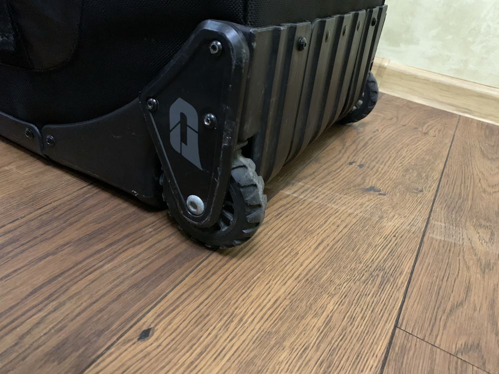 Сумка дорожня PUSH Division One roller gear bag