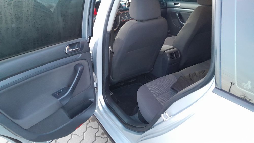 Автомобіль Volkswagen GOLF 1.6 MPI