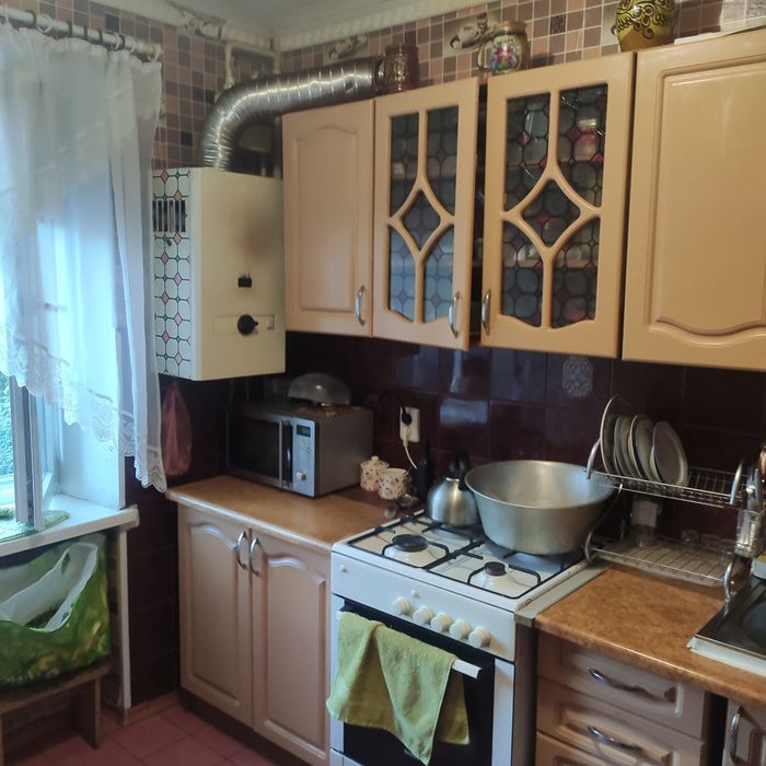 Трьохкімнамнатна квартира на шопена