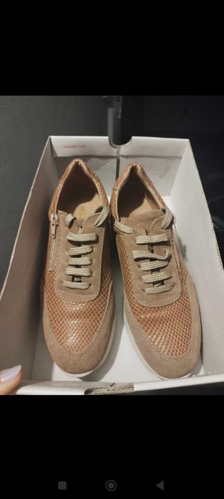 Tênis/ Sapatilhas como novos