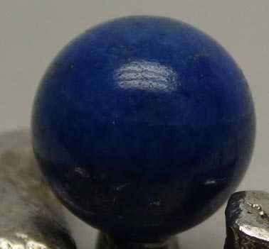 Srebrna autorska zawieszka kulka lapis lazuli