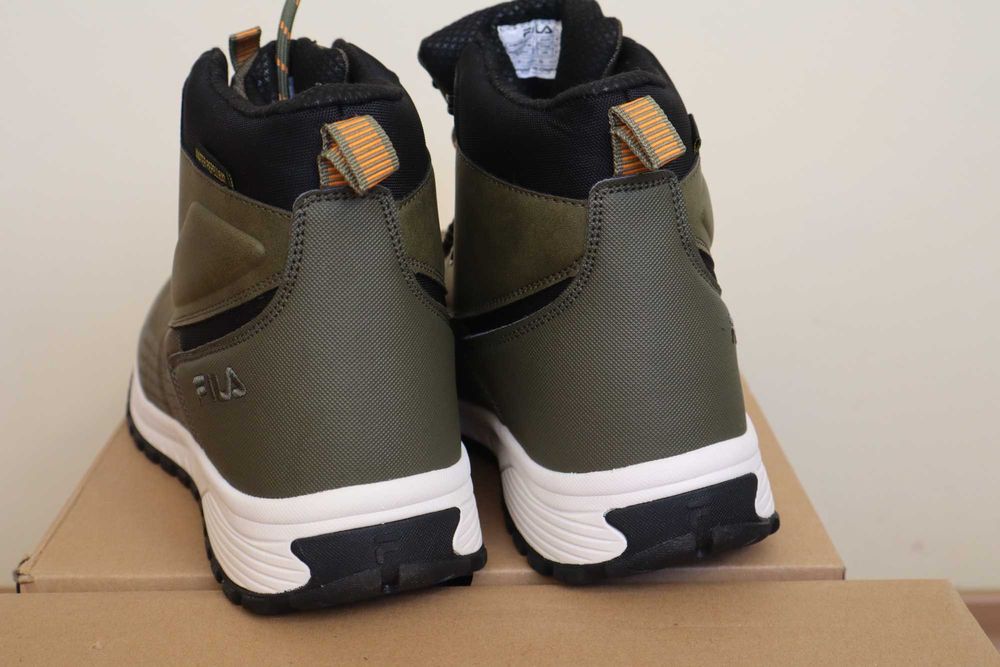 Чоловічі черевики Fila Hikebooster mid 41 43 44 нові