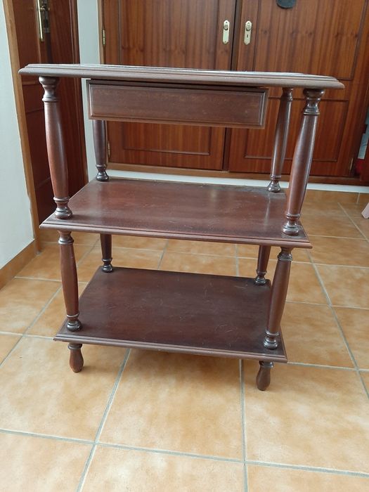 Móvel de apoio óptimo estado