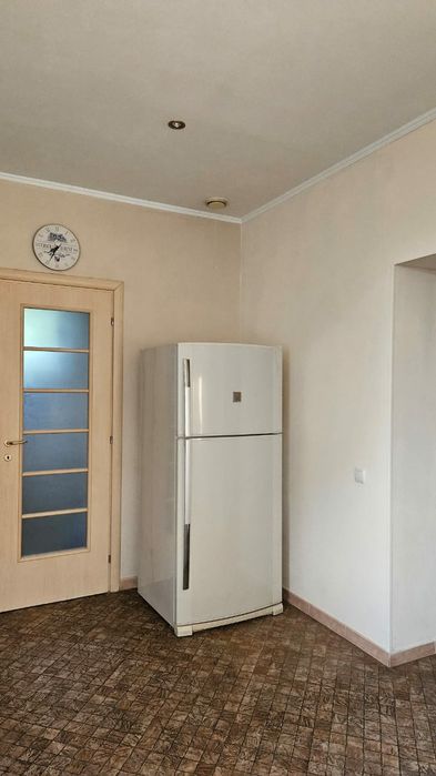 Заміський будинок на березі озера!