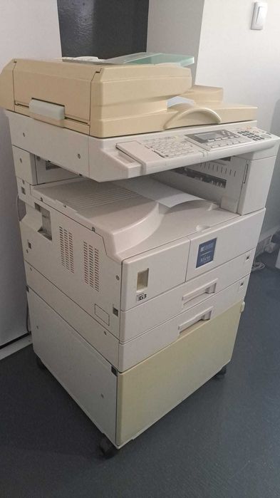 Impressora / Copiadora A3 e A4 a p/b