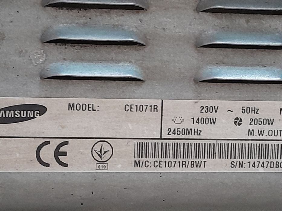 Мікрохвильова піч Samsung (CE 1071R)