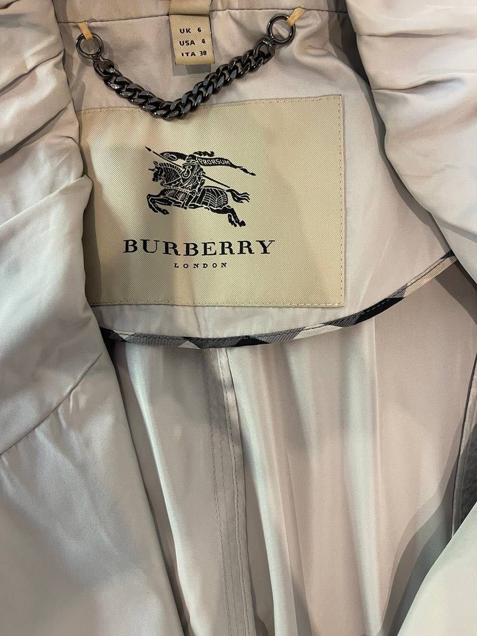 Gabardina Burberry vintage para mulher, pequena