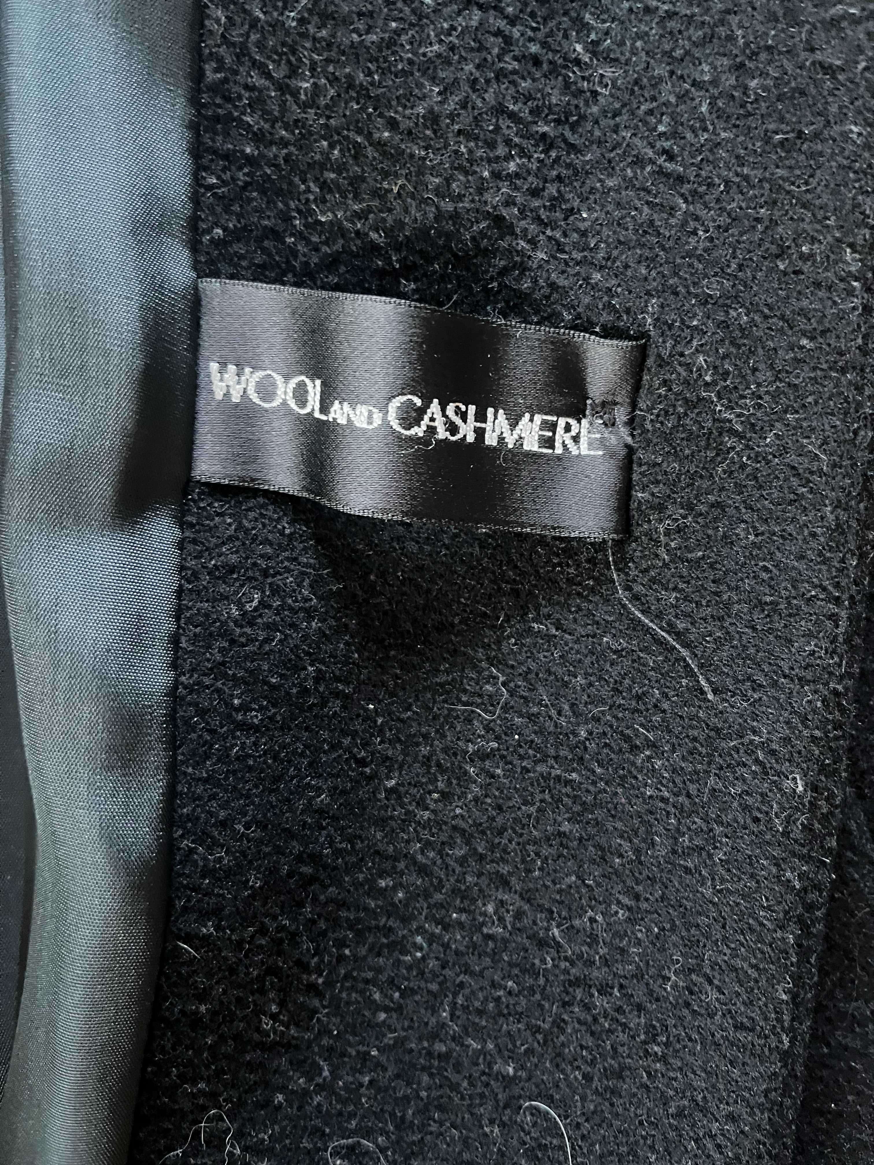Elegancki płaszcz Erich Fend ze sztucznym misiem Wool and Cashmer