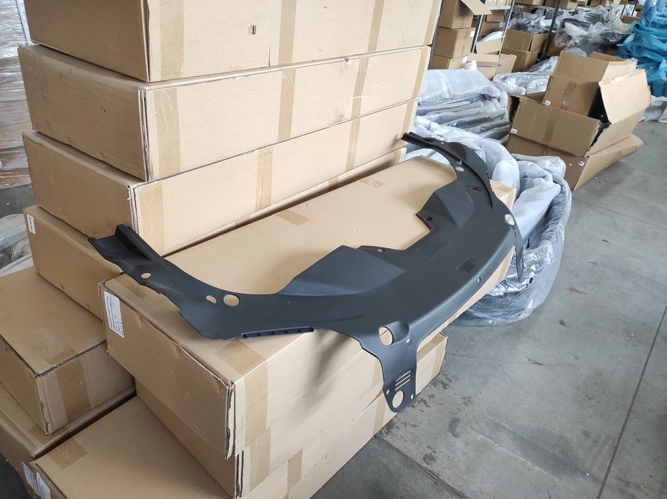 Накладка замка капота Jeep Cherokee 2018 2019 2020 2021 2022